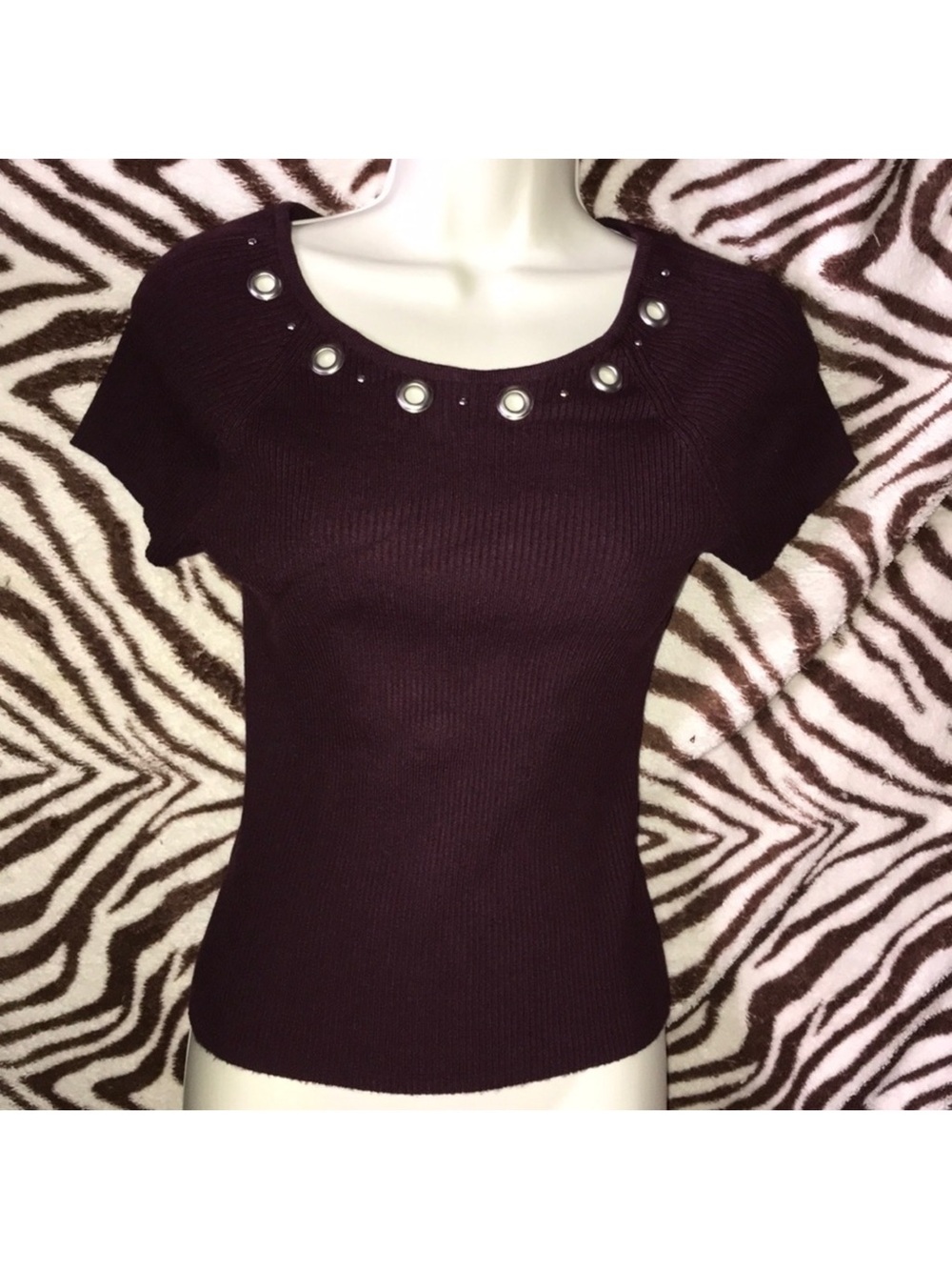 Debbie Morgan small ribbed Short Sleeve Jewel-Embellished Knit Top